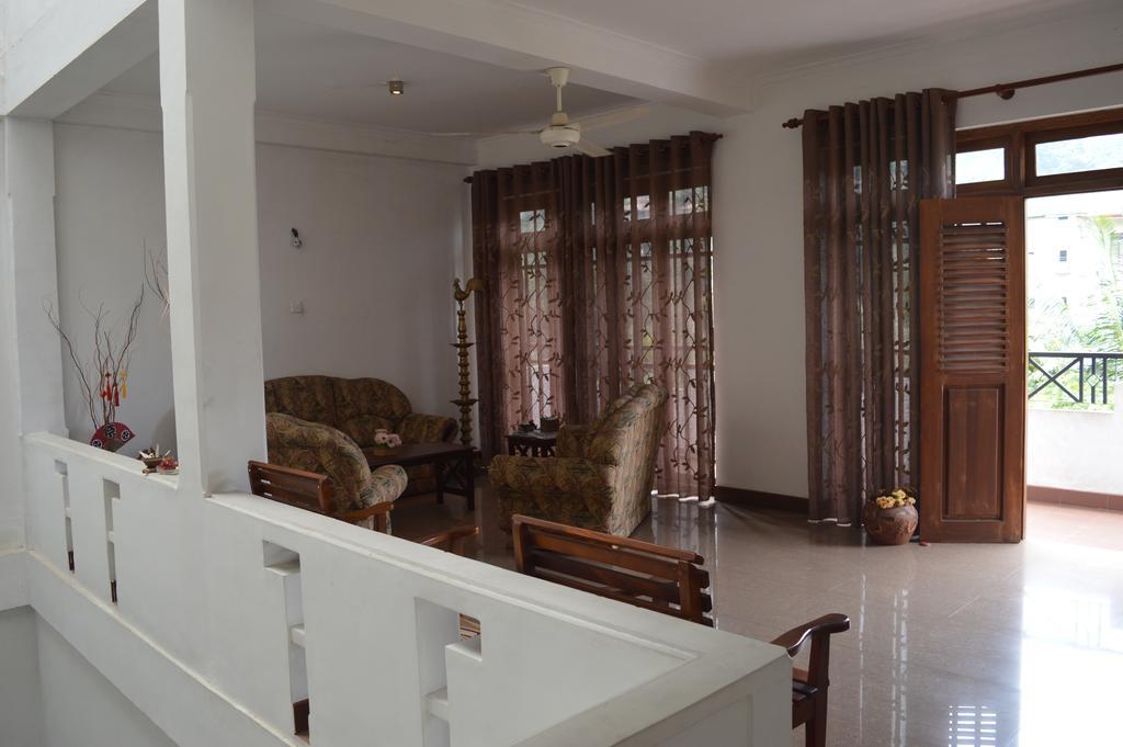 Renuka Inn Kandy Exterior foto